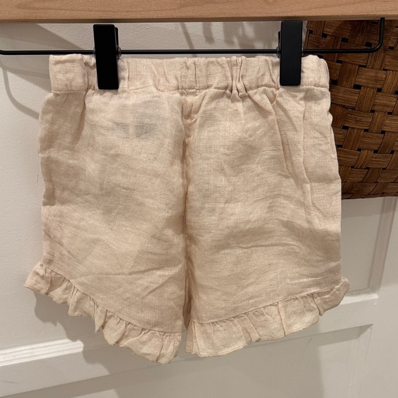 Cream Ruffle Linen Shorts - Picture 3 of 5